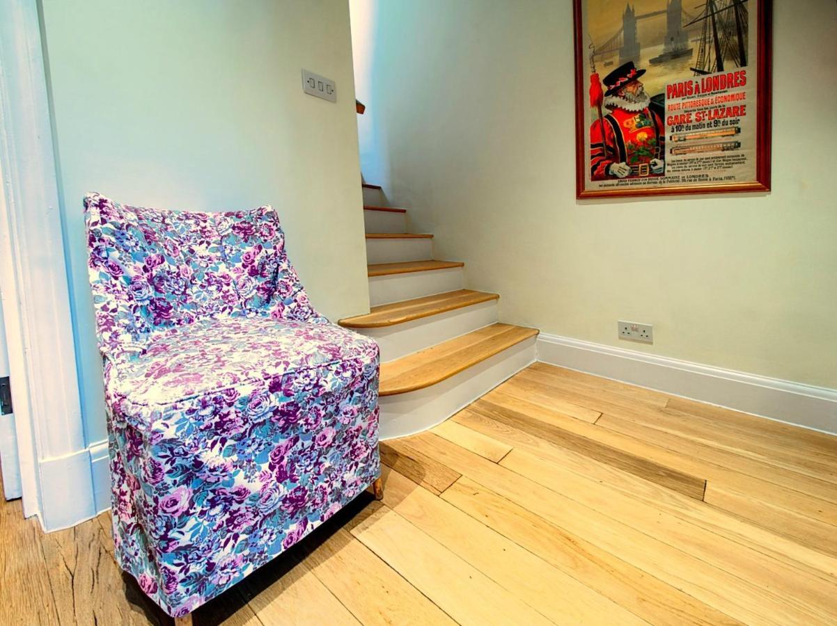 Serene Townhouse With Parking ลอนดอน ภายนอก รูปภาพ