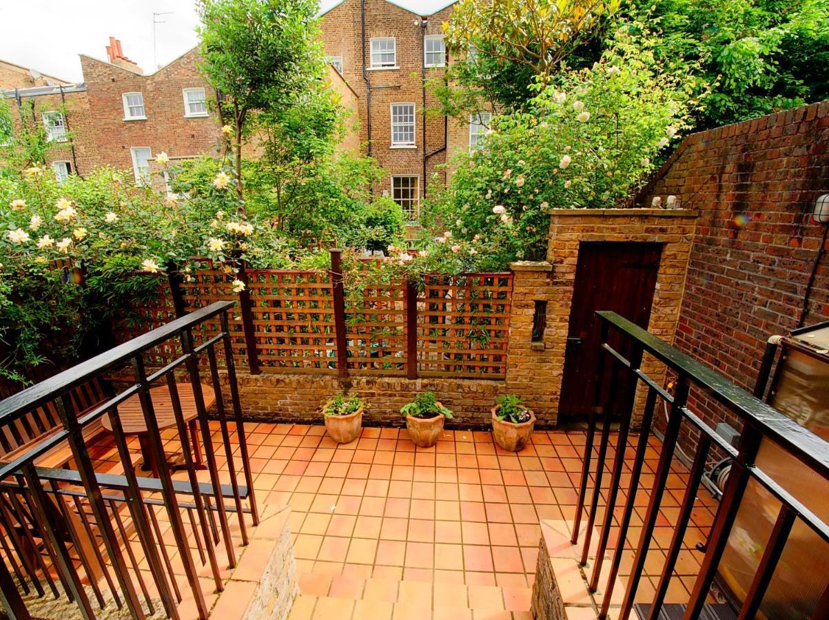 Serene Townhouse With Parking ลอนดอน ภายนอก รูปภาพ